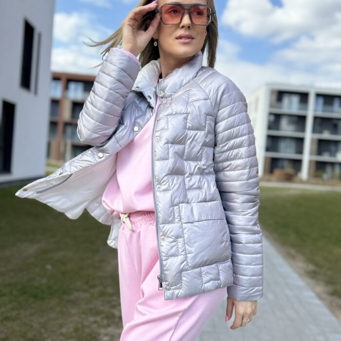 Striukė „Spring Grey“ – lengvumas ir stilius pavasariui!
