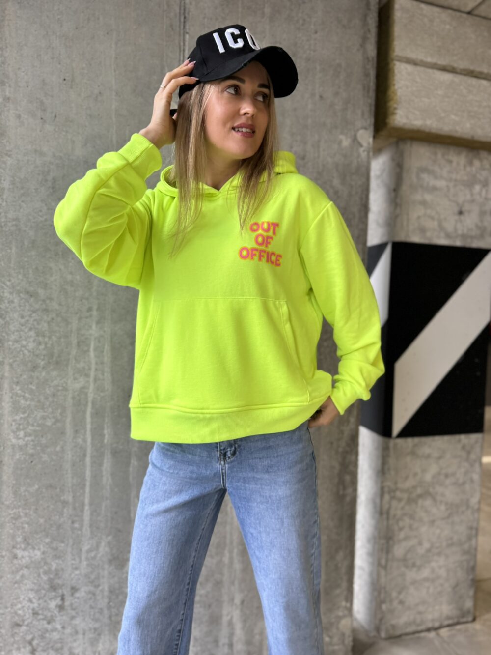 Bliuzonas „Neon Vibes“ – išskirtinis stilius ir komfortas! - Image 3