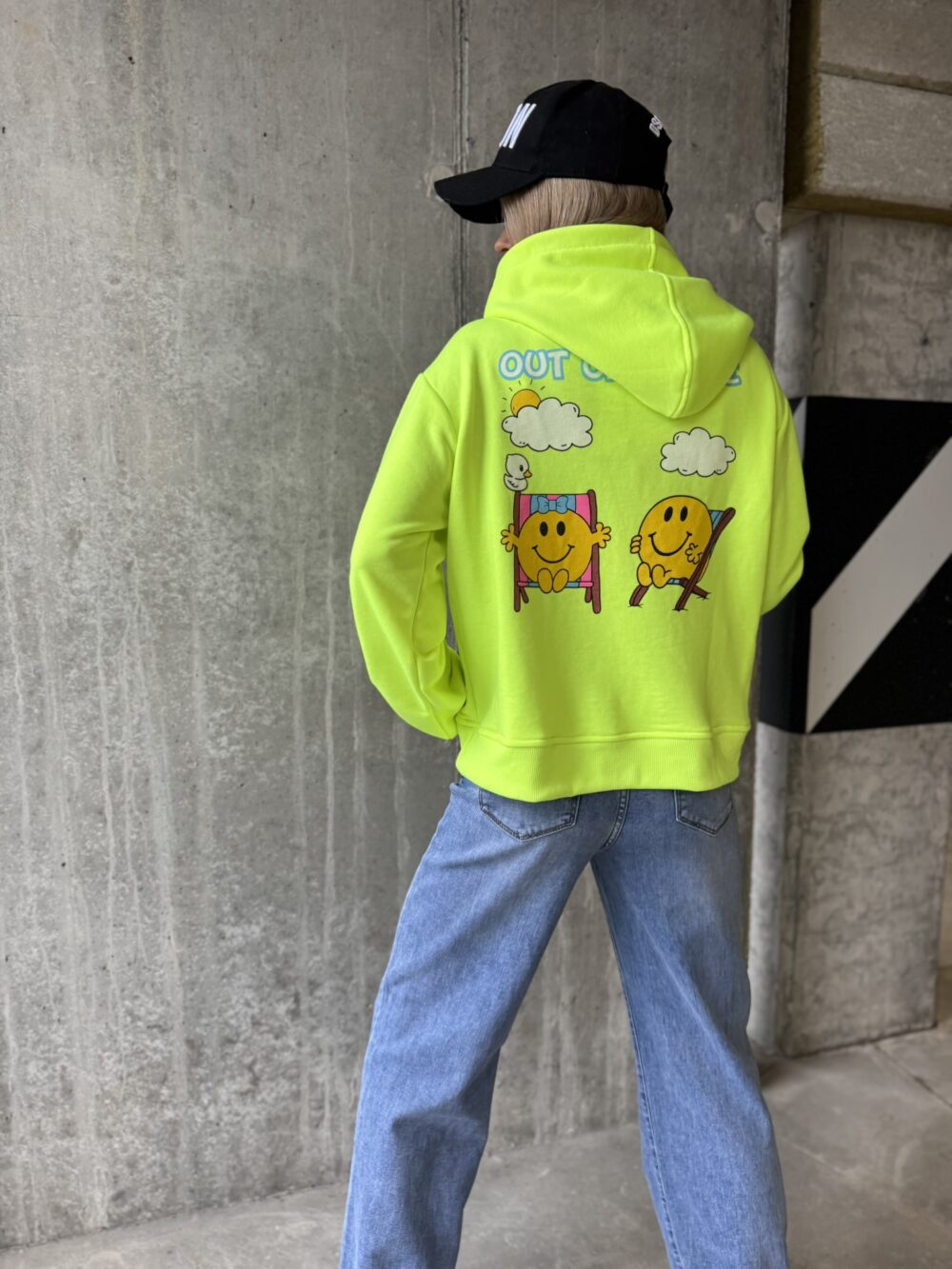 Bliuzonas „Neon Vibes“ – išskirtinis stilius ir komfortas! - Image 4