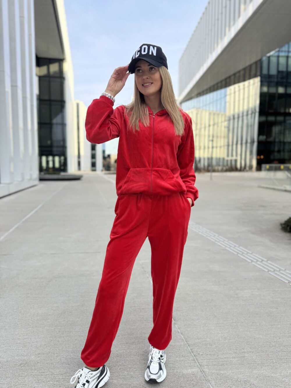 Veliūrinis kostiumėlis "Velvet Zip" - Image 5
