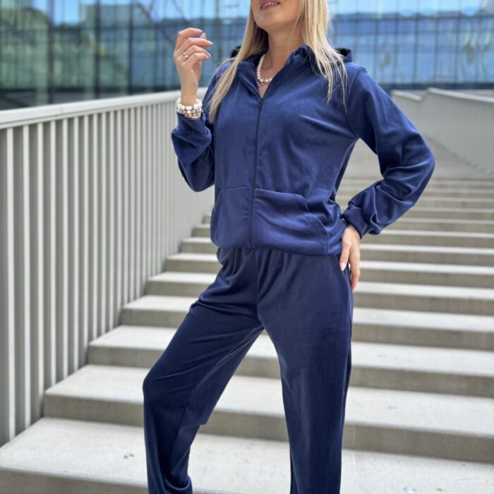 Veliūrinis kostiumėlis "Velvet Zip"