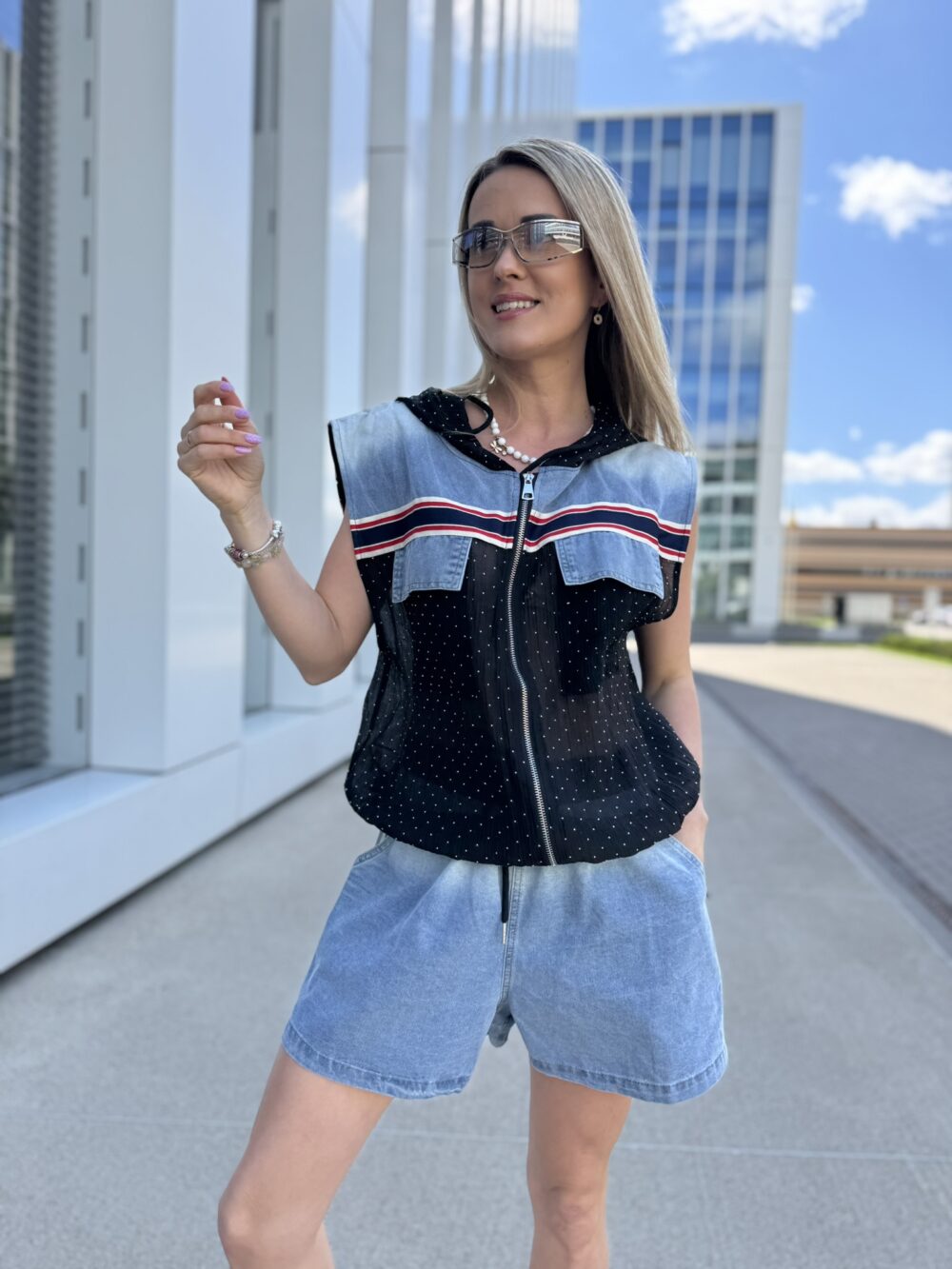 Džinsinis kostiumėlis su liemene – „Denim Breeze“