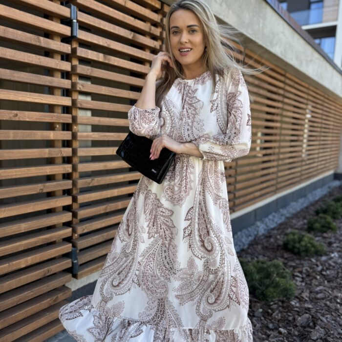 Suknelė „Boho Elegance“ – kai lengvumas susitinka su elegancija