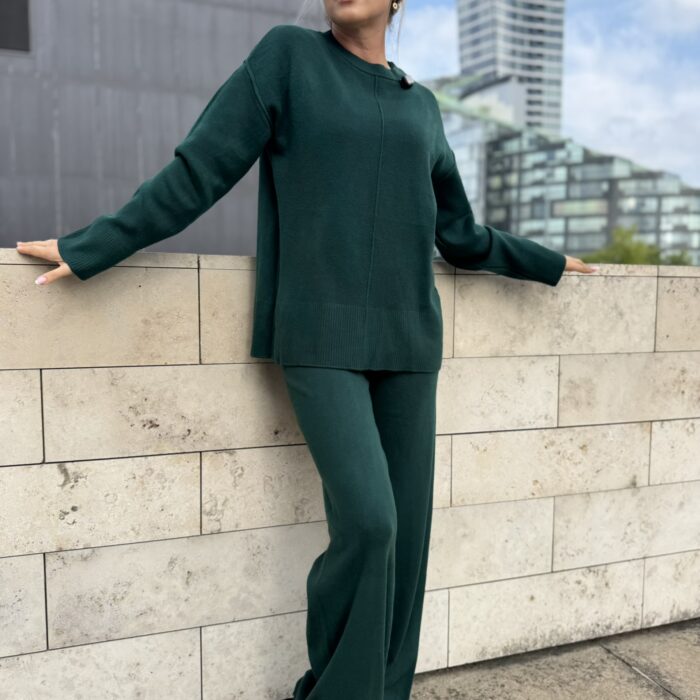 „Lusso Cashmere“ – megztas kostiumėlis
