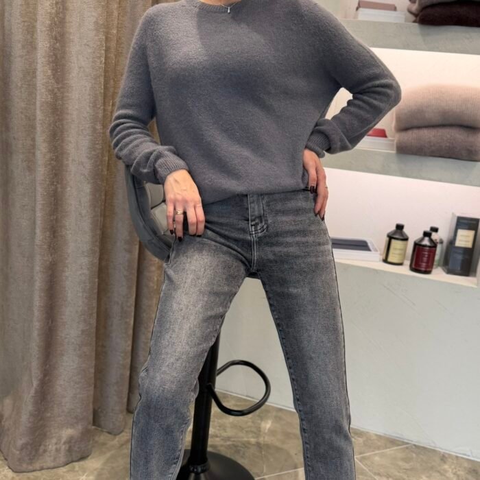 „Silver Mist – šviesiai pilki mom fit džinsai MG-779