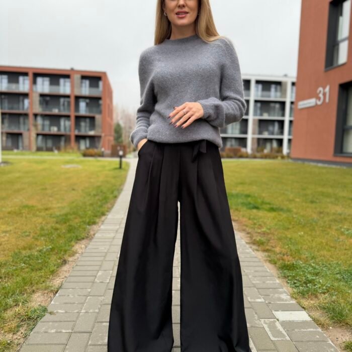 „Urban Elegance“ plačios kelnės