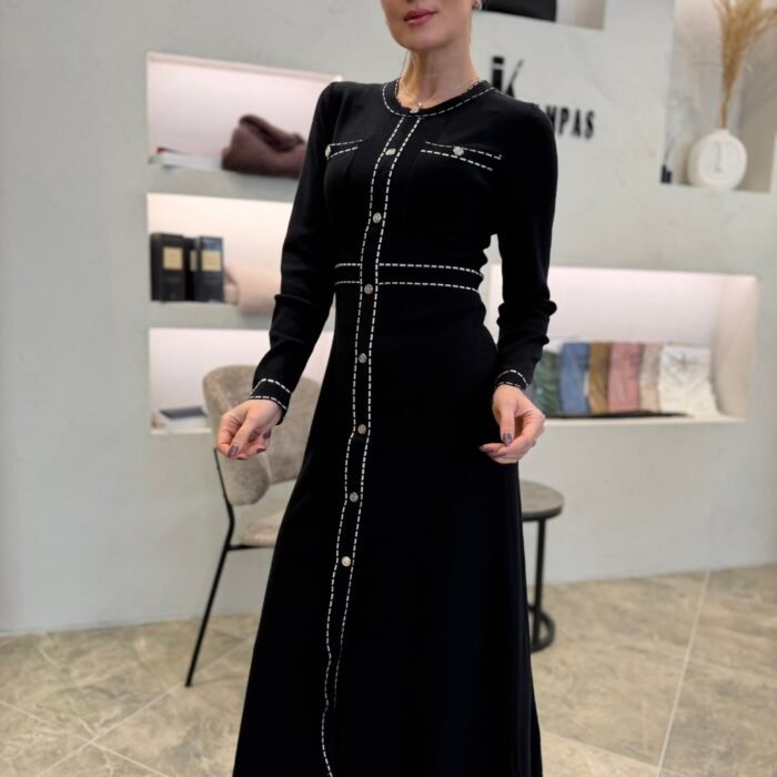 „Coco Soft“ megzta suknelė su perliukų linija