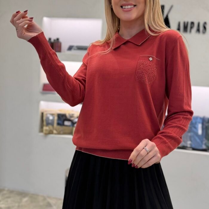 „Soft Charm“ mezginys su apykakle ir dekoruota kišene