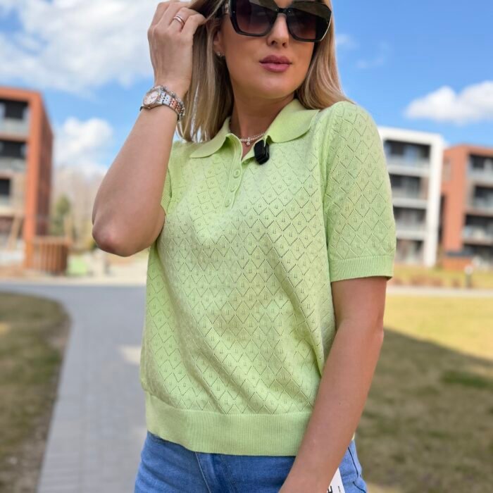 „Soft Elegance“ megztinis su apykakle (679)